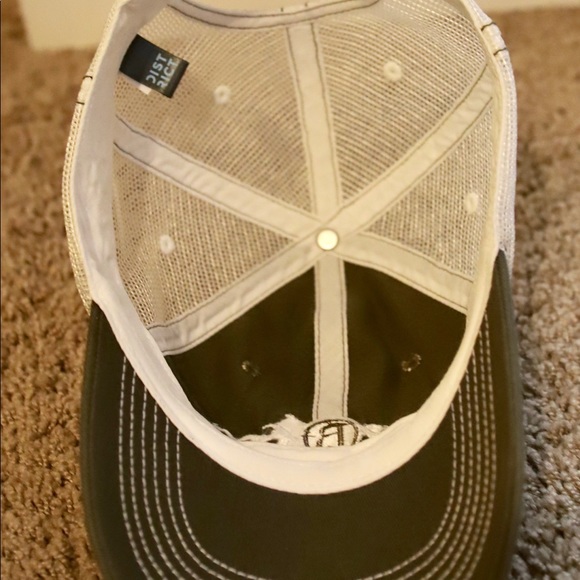 DIST RICT cap - Picture 4 of 4